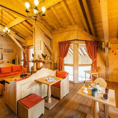 Spacious Alpine For 10 Chalet *